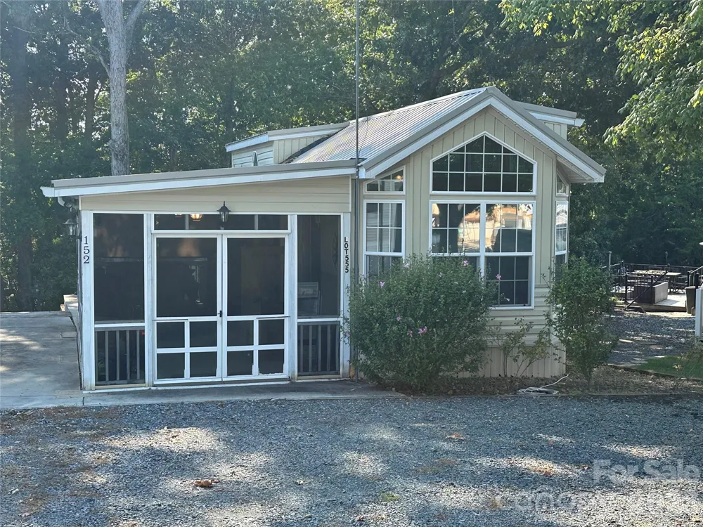 152 Cardinal Drive New London, NC 28127