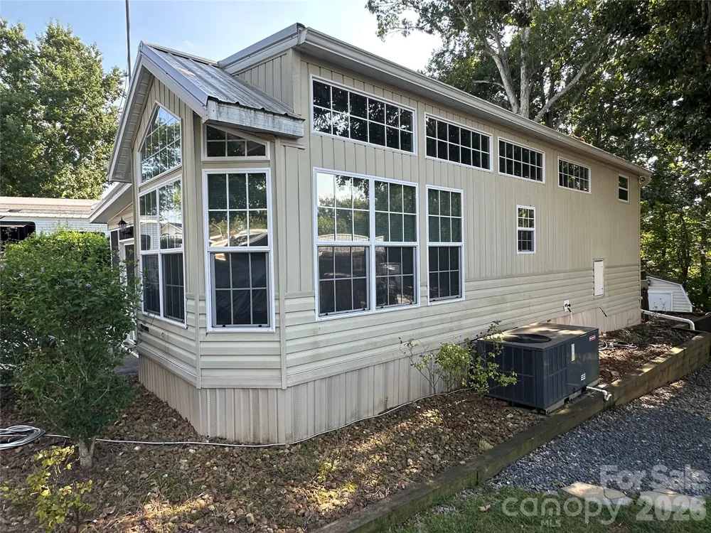 152 Cardinal Drive New London, NC 28127