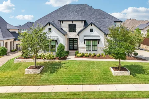 821 Wright Lane