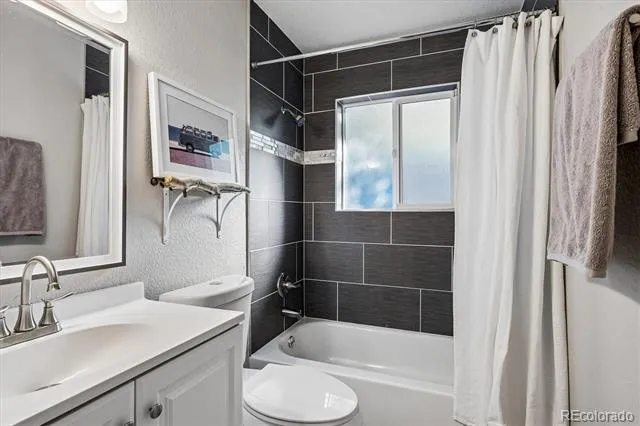 6158 W 75th Drive Arvada, CO 80003