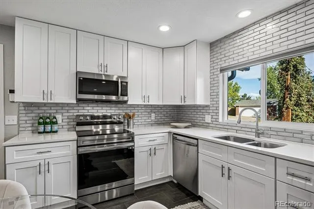 6158 W 75th Drive Arvada, CO 80003
