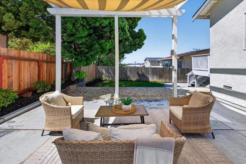 2591 Jacobs Street Hayward, CA 94541