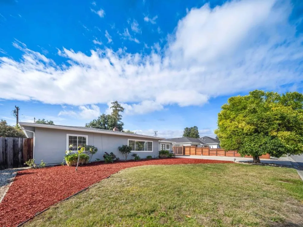 18564 Paseo Tierra Saratoga, CA 95070
