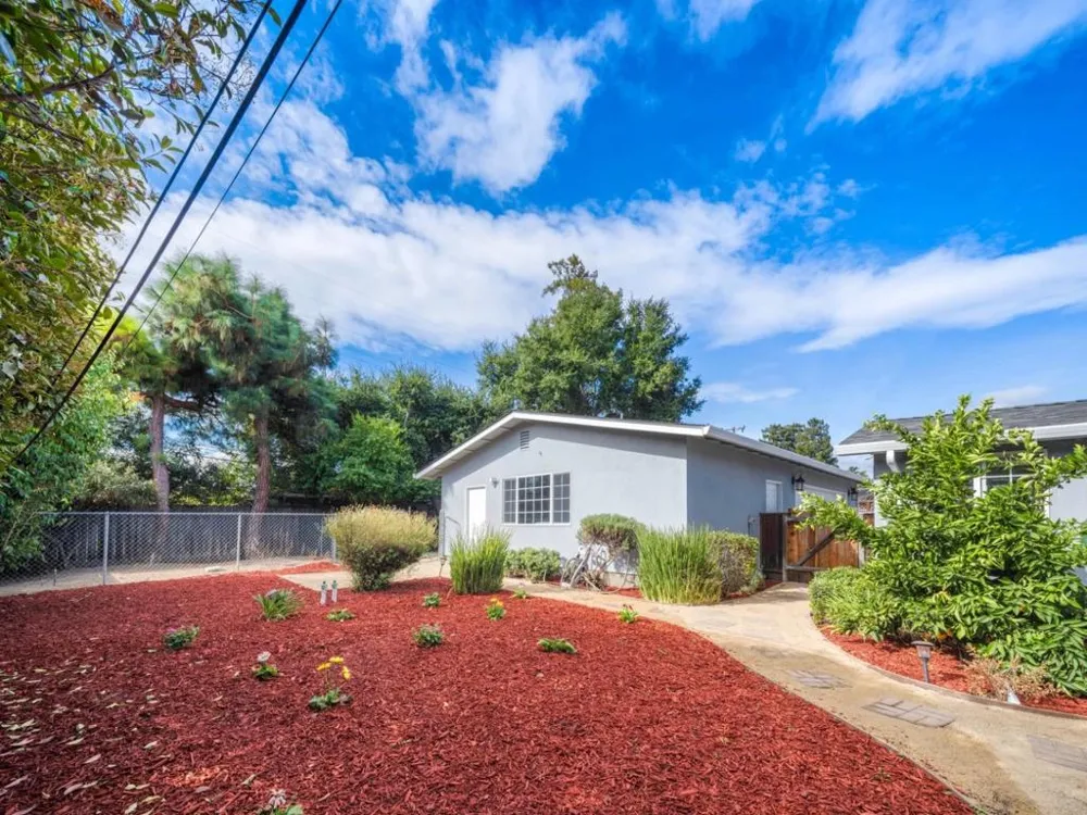 18564 Paseo Tierra Saratoga, CA 95070