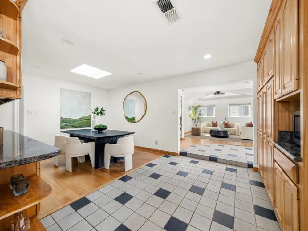 18564 Paseo Tierra Saratoga, CA 95070