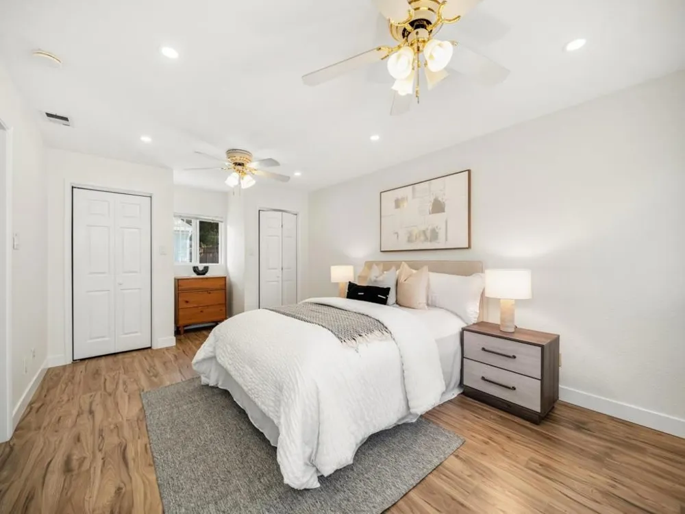 18564 Paseo Tierra Saratoga, CA 95070