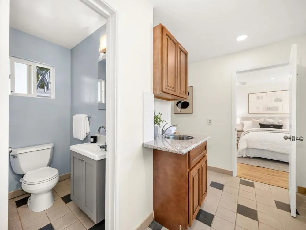 18564 Paseo Tierra Saratoga, CA 95070