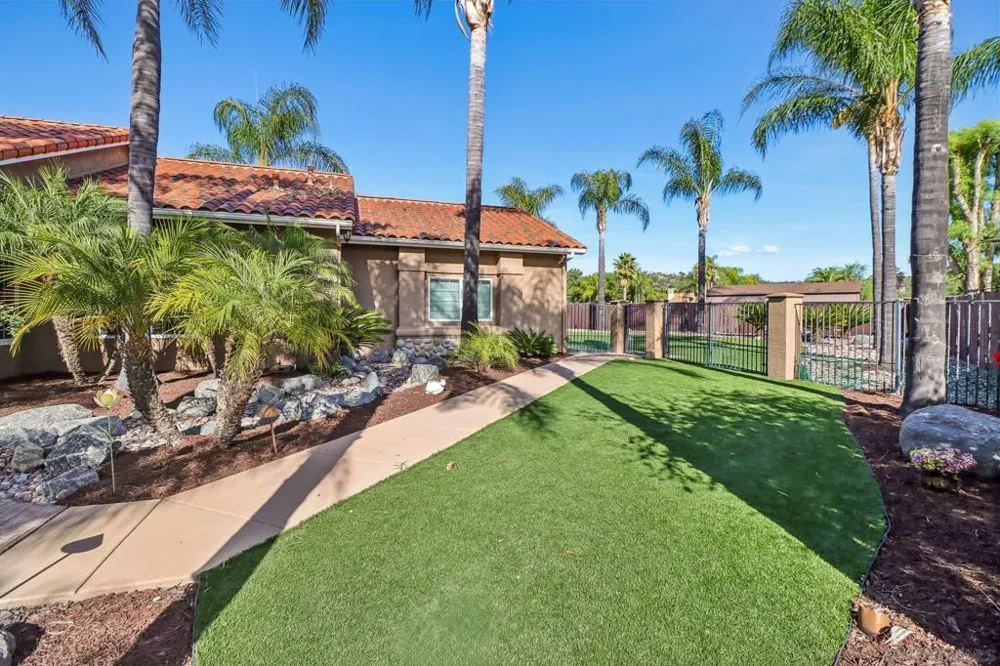 9086 Hunter Pass Alpine, CA 91901