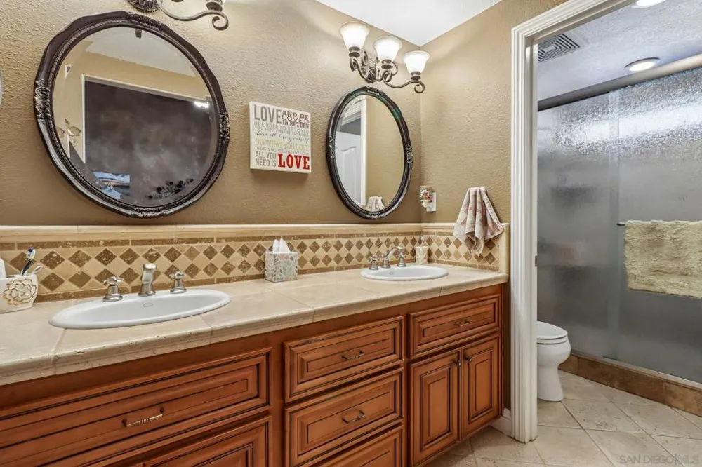 9086 Hunter Pass Alpine, CA 91901