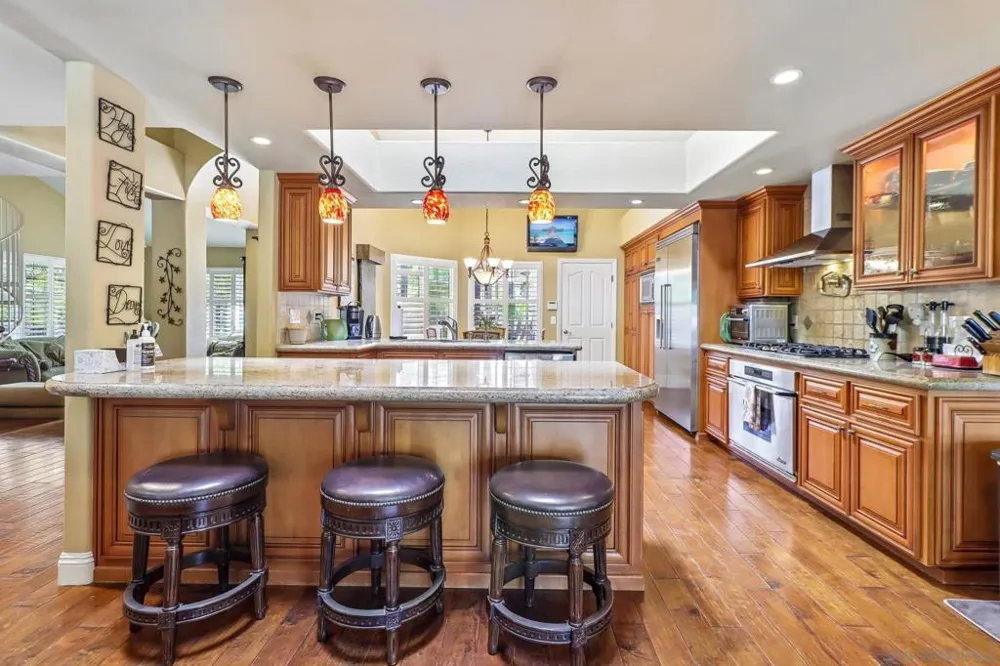 9086 Hunter Pass Alpine, CA 91901