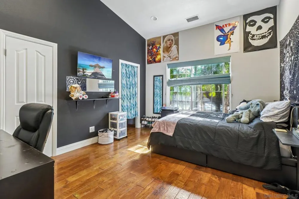9086 Hunter Pass Alpine, CA 91901