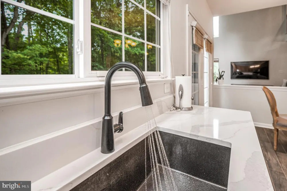 5917 FINCASTLE DRIVE Manassas, VA 20112