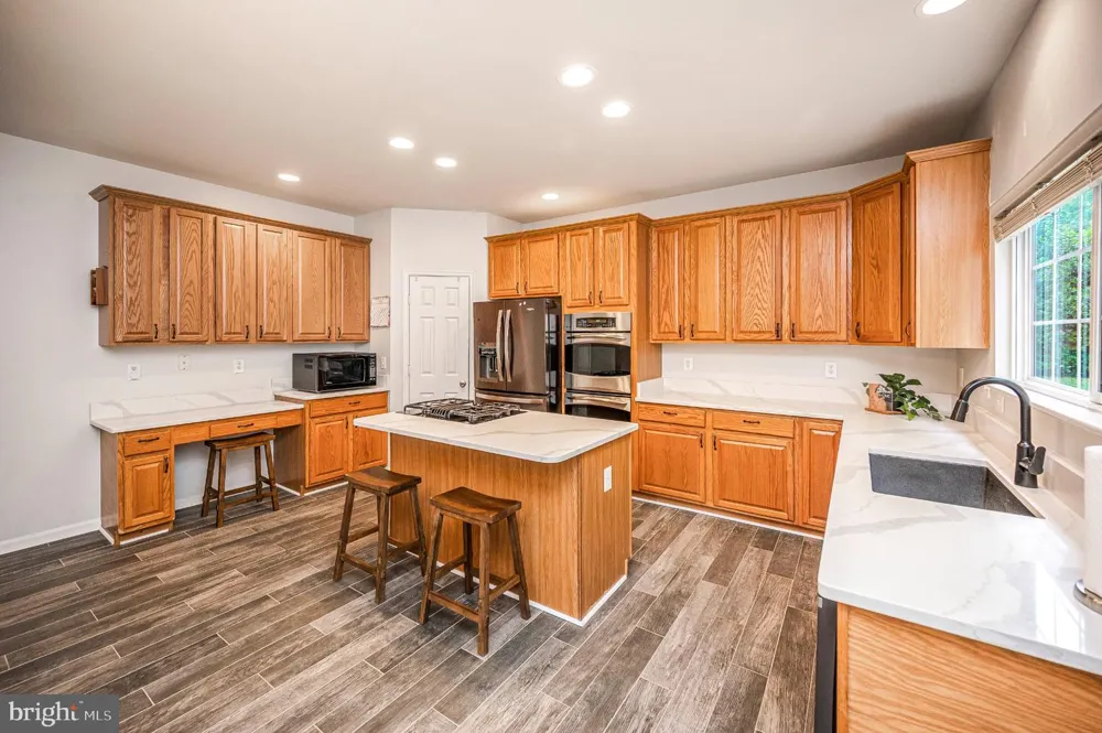 5917 FINCASTLE DRIVE Manassas, VA 20112