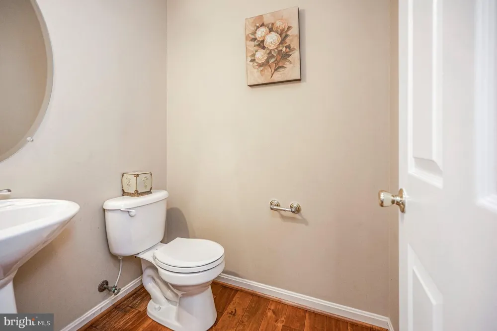 5917 FINCASTLE DRIVE Manassas, VA 20112
