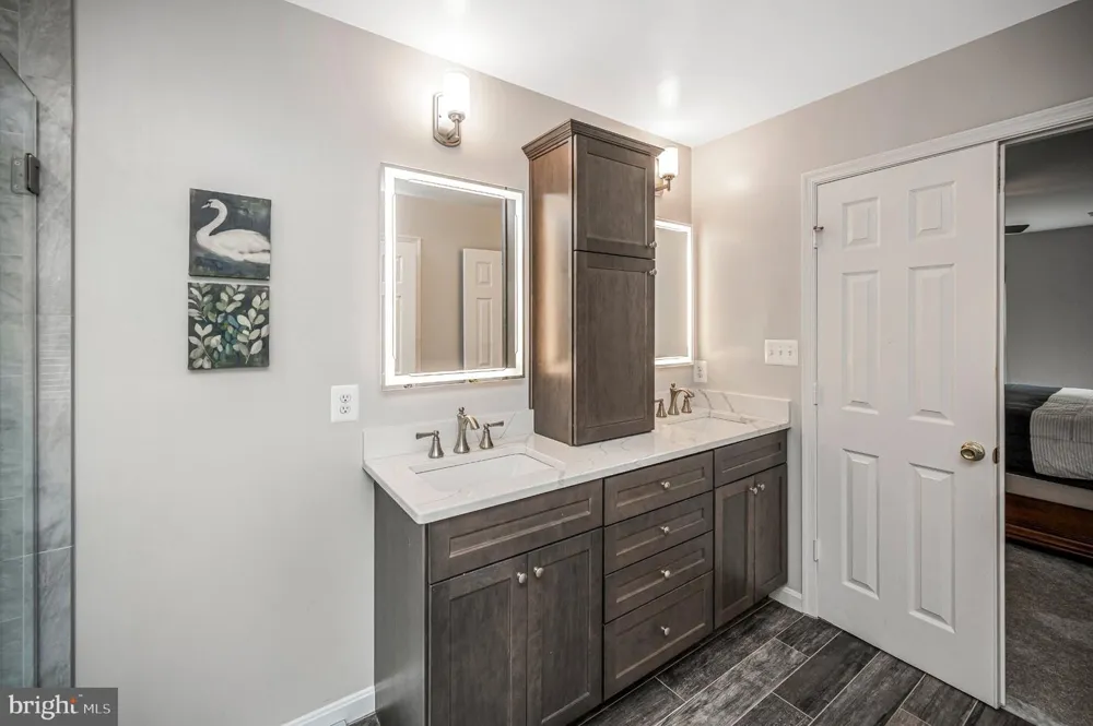 5917 FINCASTLE DRIVE Manassas, VA 20112