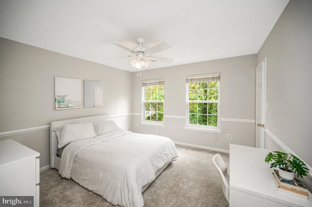5917 FINCASTLE DRIVE Manassas, VA 20112