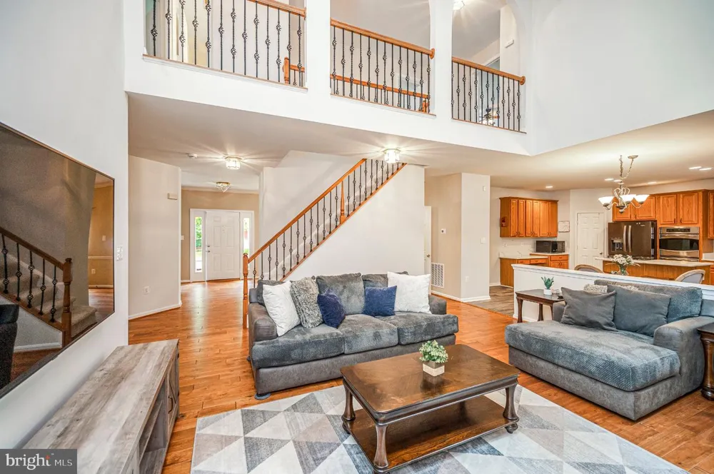 5917 FINCASTLE DRIVE Manassas, VA 20112
