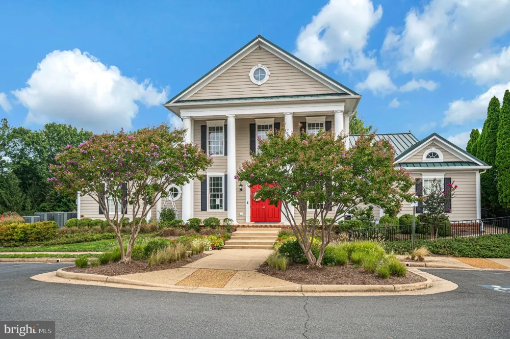 5917 FINCASTLE DRIVE Manassas, VA 20112
