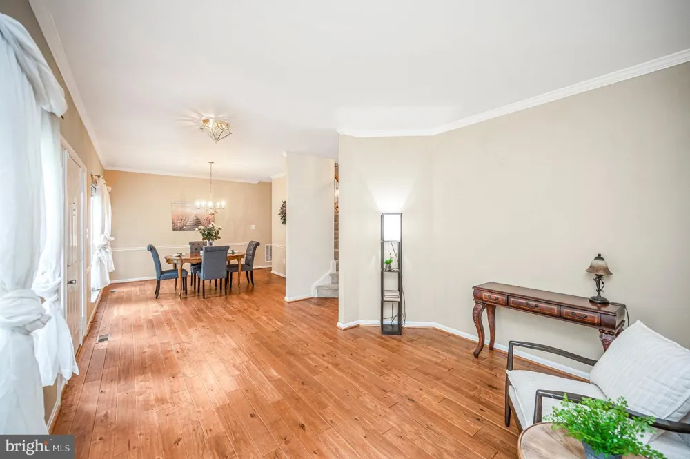 5917 FINCASTLE DRIVE Manassas, VA 20112