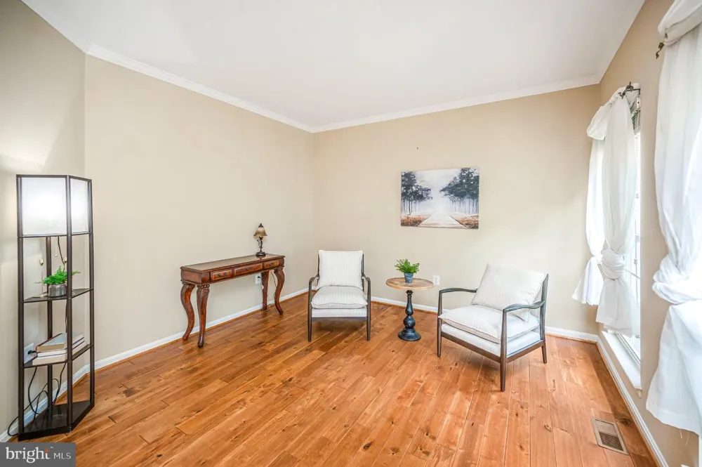5917 FINCASTLE DRIVE Manassas, VA 20112