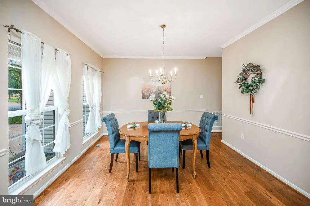 5917 FINCASTLE DRIVE Manassas, VA 20112