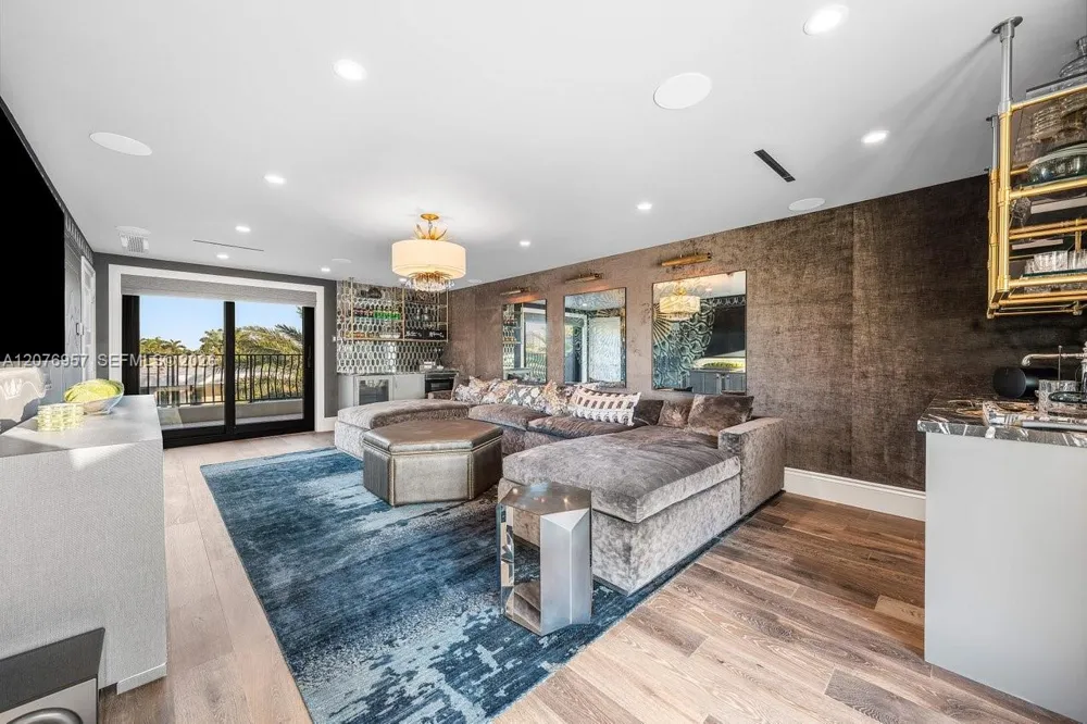 633 Isle Of Palms Dr Fort Lauderdale, FL 33301