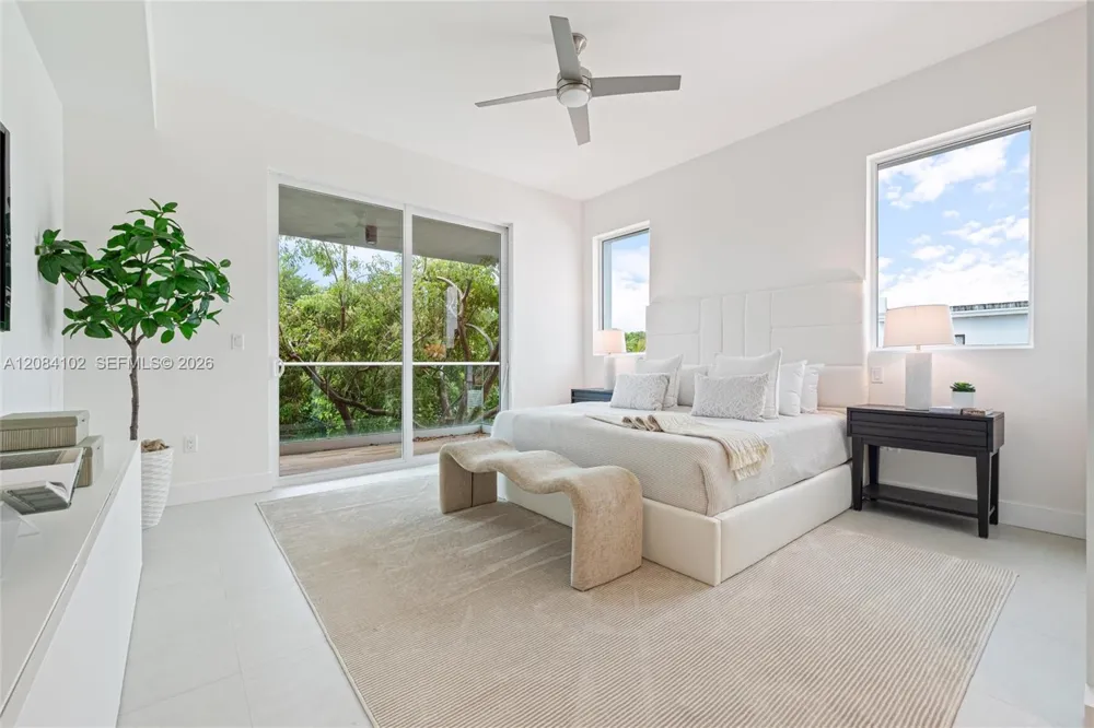 1622 SW 30th Ave Miami, FL 33145
