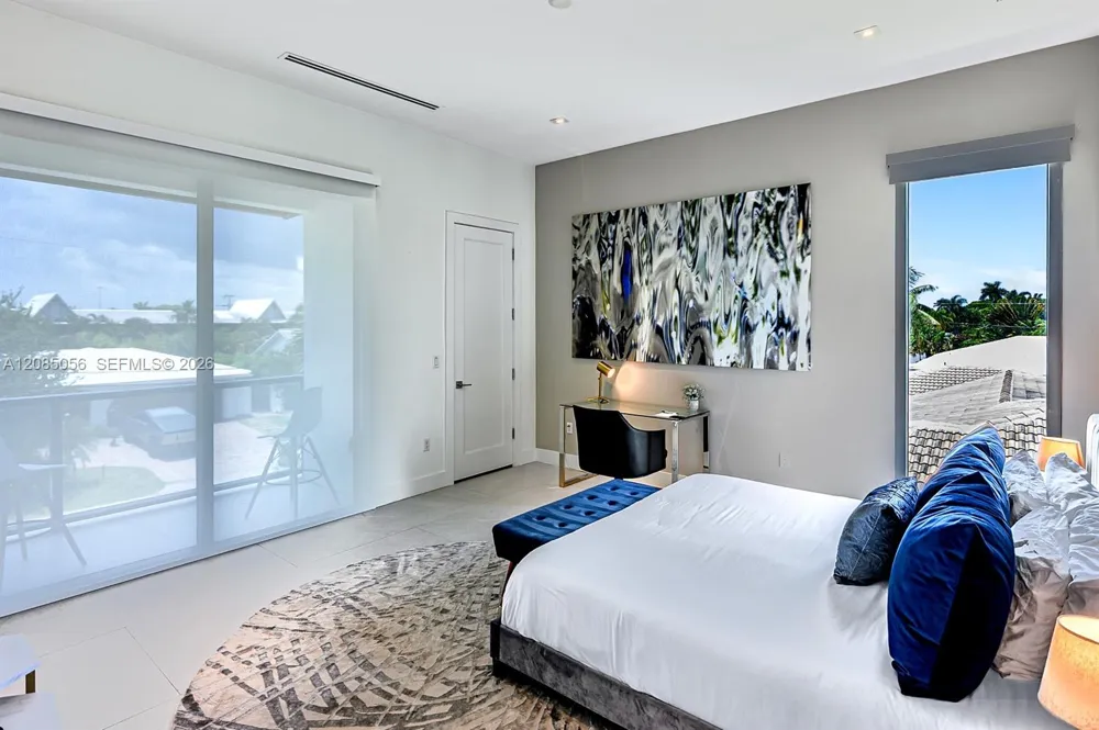 2817 NE 35th St Fort Lauderdale, FL 33306