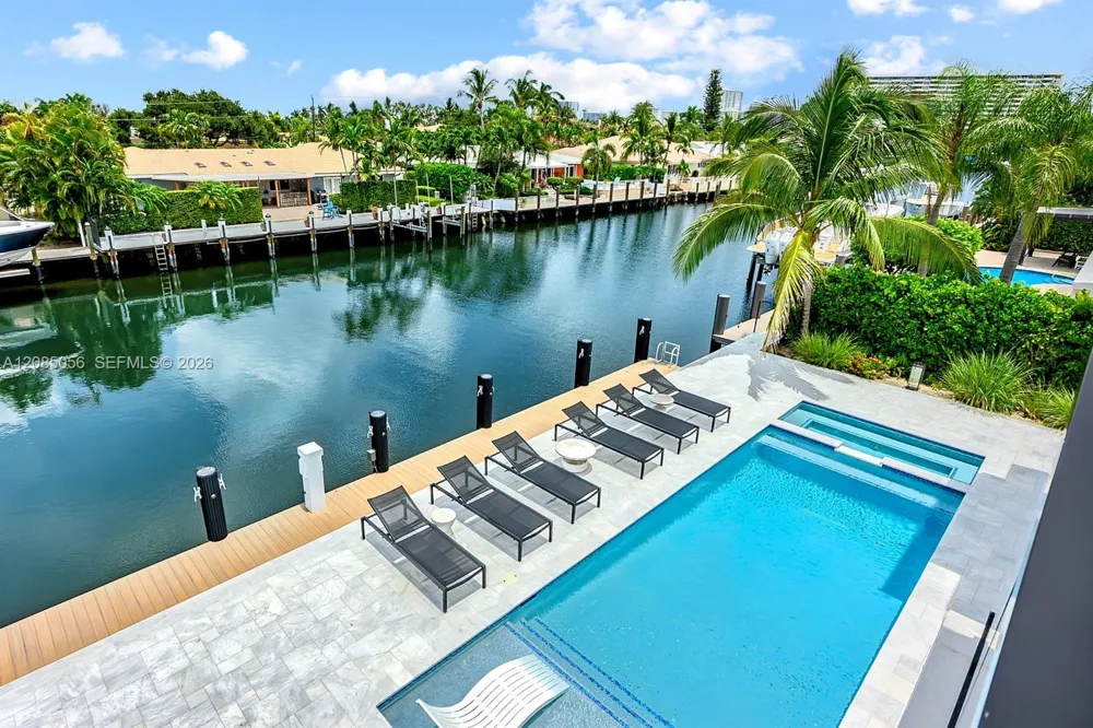 2817 NE 35th St Fort Lauderdale, FL 33306