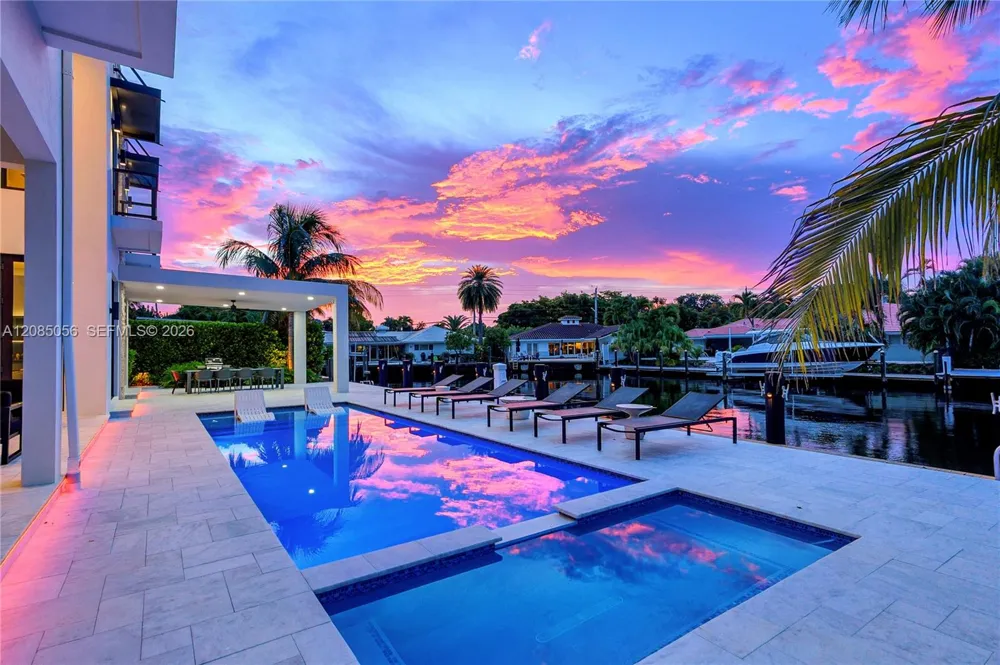 2817 NE 35th St Fort Lauderdale, FL 33306