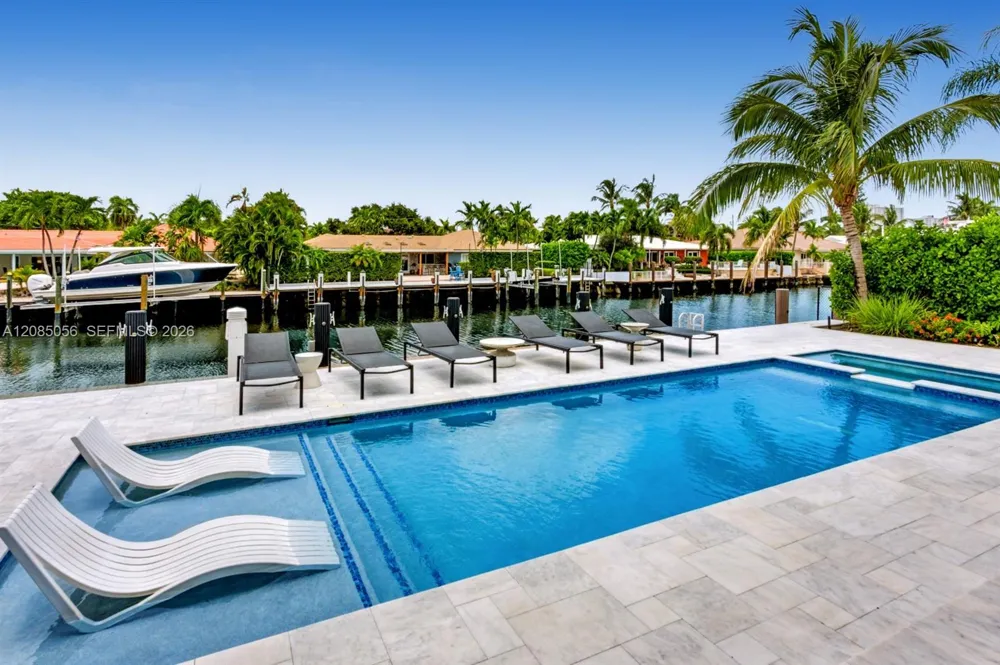 2817 NE 35th St Fort Lauderdale, FL 33306