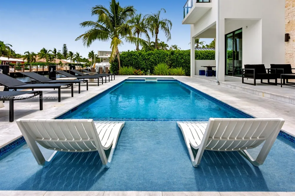 2817 NE 35th St Fort Lauderdale, FL 33306
