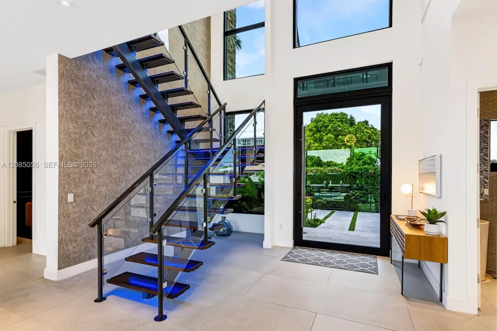 2817 NE 35th St Fort Lauderdale, FL 33306