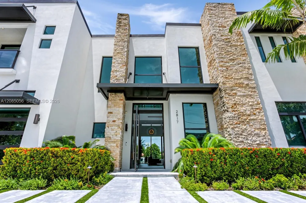 2817 NE 35th St Fort Lauderdale, FL 33306