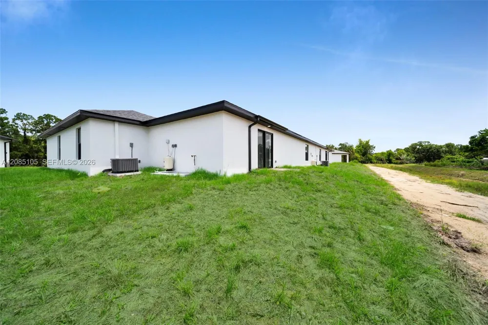 4985 Fairway Ct #4985 Lehigh Acres, FL 33971
