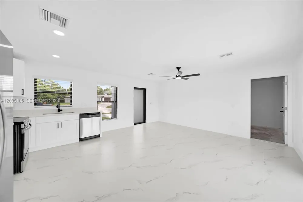 4985 Fairway Ct #4985 Lehigh Acres, FL 33971