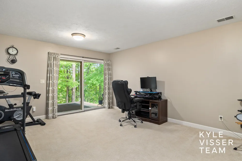 816 Pinnacle Run Drive SE #21 Grand Rapids, MI 49546
