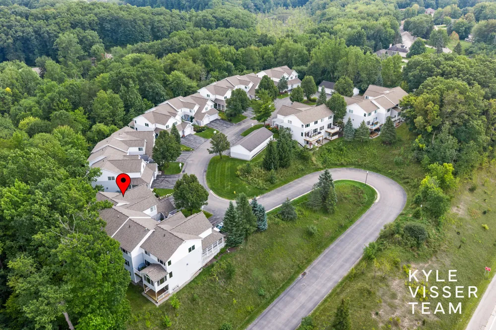 816 Pinnacle Run Drive SE #21 Grand Rapids, MI 49546