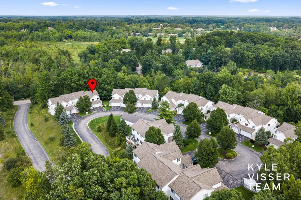 816 Pinnacle Run Drive SE #21 Grand Rapids, MI 49546