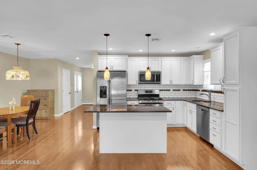 8 Gorginio Drive Toms River, NJ 08757