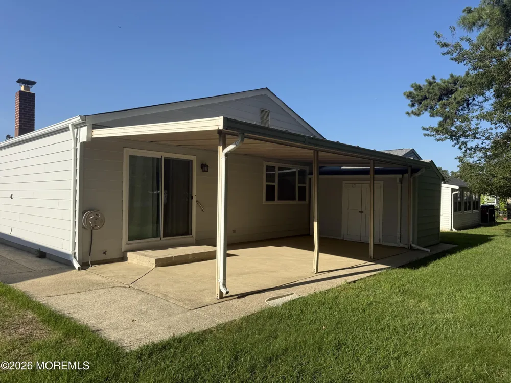 8 Gorginio Drive Toms River, NJ 08757