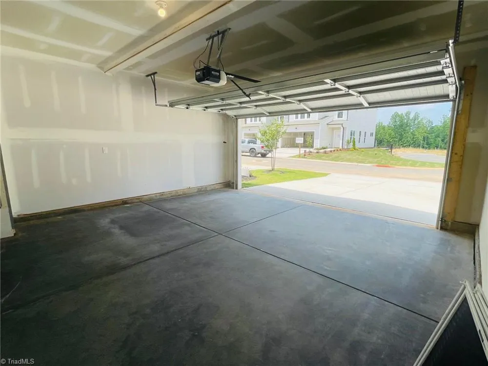 3701 Feltham Lane Greensboro, NC 27282