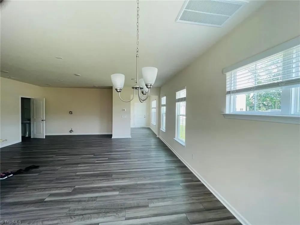 3701 Feltham Lane Greensboro, NC 27282
