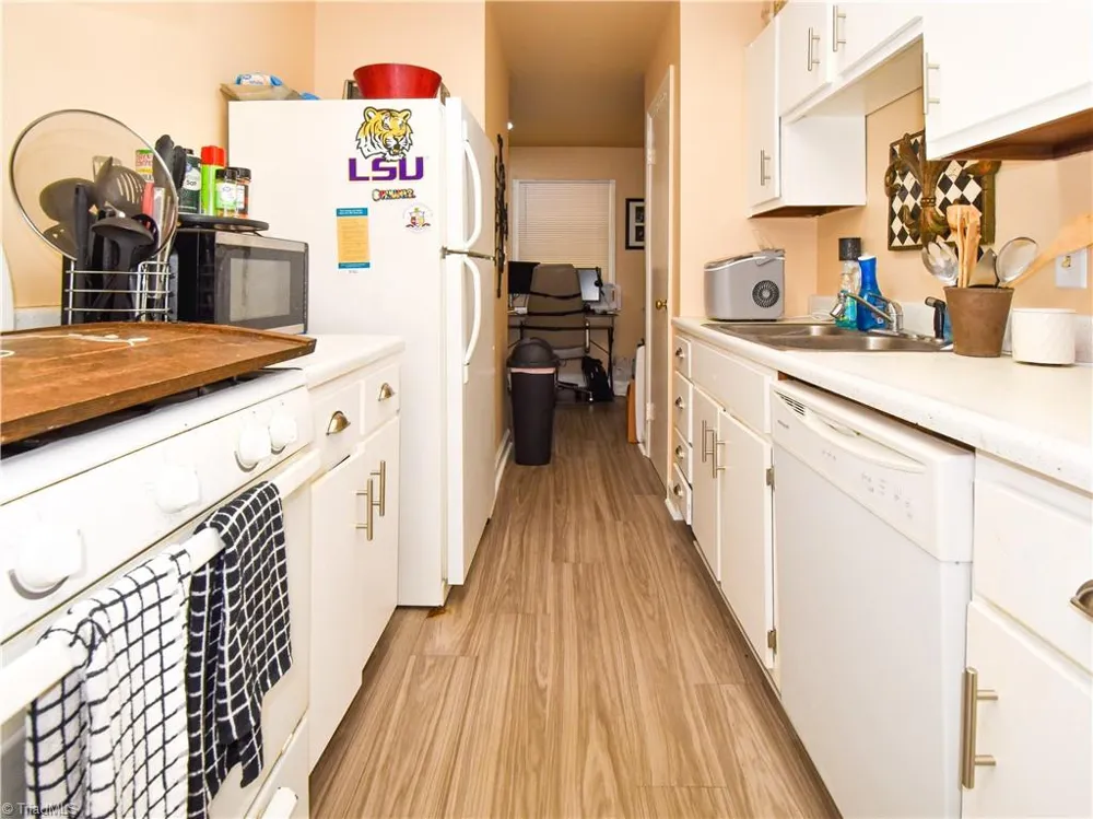 2890 Carriage Drive #D Winston-Salem, NC 27106
