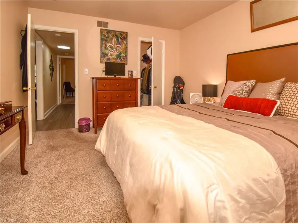 2890 Carriage Drive #D Winston-Salem, NC 27106