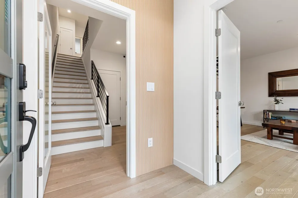 18303 96th Avenue NE #B Bothell, WA 98011