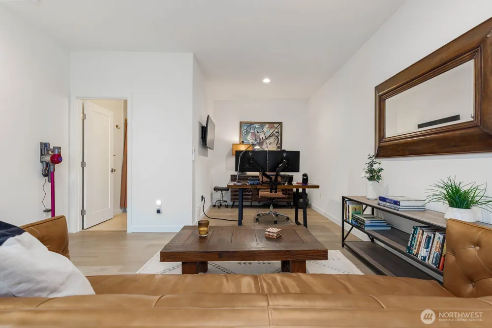 18303 96th Avenue NE #B Bothell, WA 98011