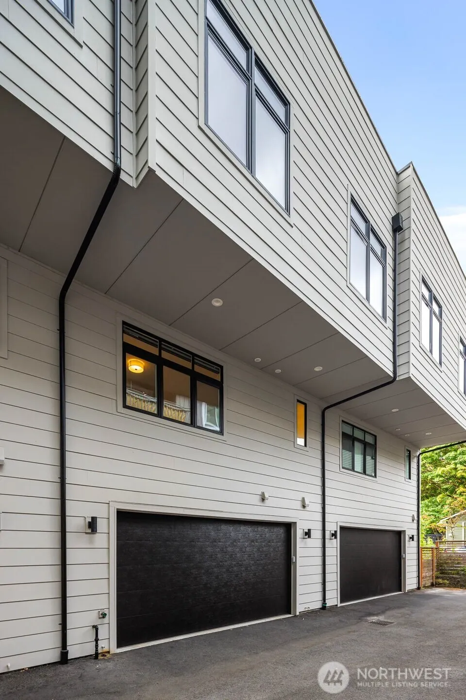 18303 96th Avenue NE #B Bothell, WA 98011
