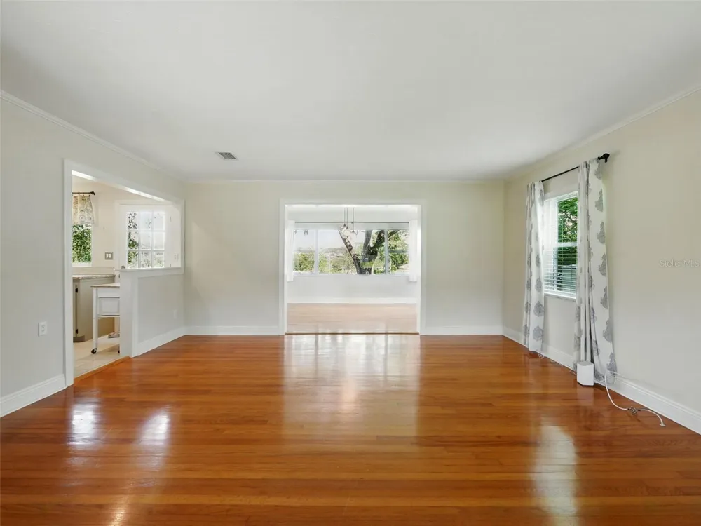 1426 CRESTVIEW DRIVE Mount Dora, FL 32757