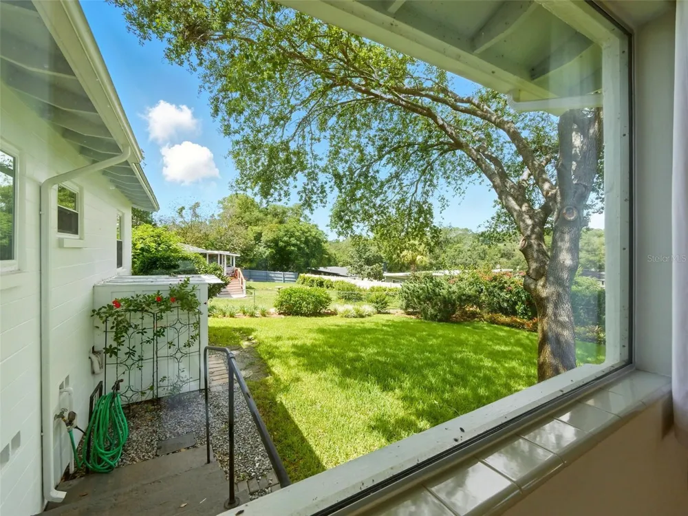1426 CRESTVIEW DRIVE Mount Dora, FL 32757